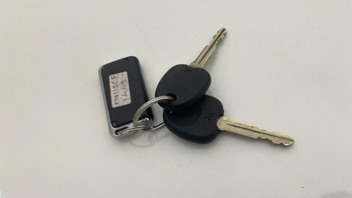 2015 Hyundai Eon ERA +, Petrol, Manual, 86,618 km, Key Close Up