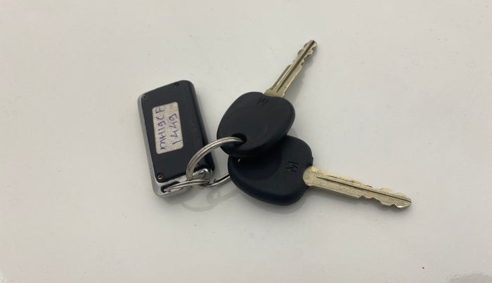 2015 Hyundai Eon ERA +, Petrol, Manual, 86,618 km, Key Close Up