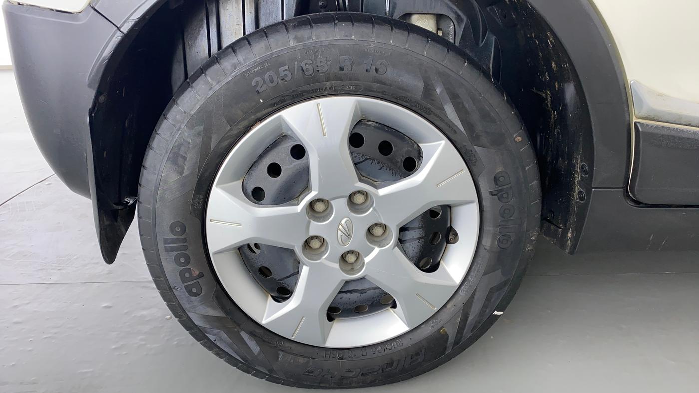 2019 Mahindra XUV300 1.5 W6 MT, Diesel, Manual, 49,179 km, Right Rear Wheel