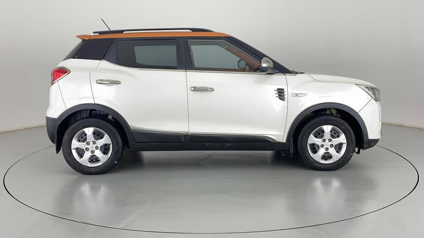 2019 Mahindra XUV300 1.5 W6 MT, Diesel, Manual, 49,179 km, Right Side View