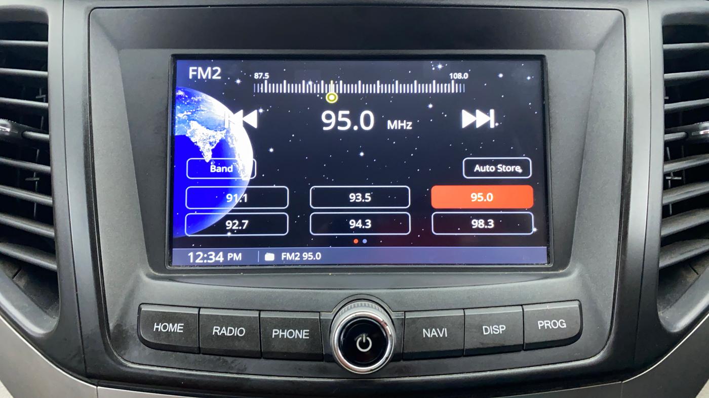 2019 Mahindra XUV300 1.5 W6 MT, Diesel, Manual, 49,179 km, Infotainment System