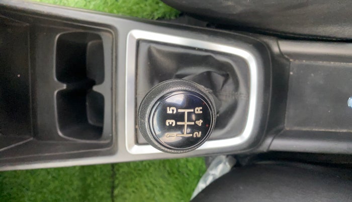 2023 Maruti Swift VXI, Petrol, Manual, 24,704 km, Gear Lever