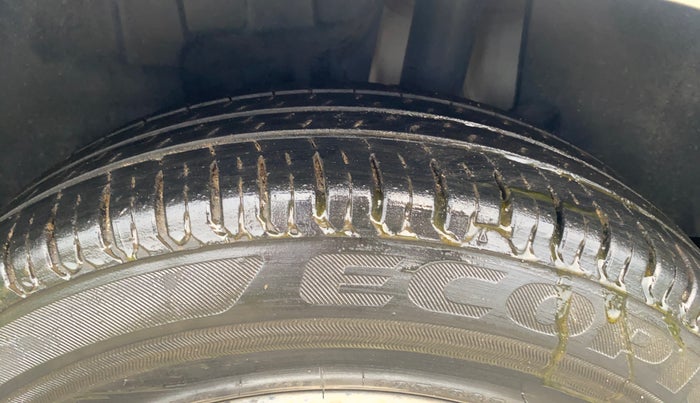 2023 Maruti Swift VXI, Petrol, Manual, 24,704 km, Left Rear Tyre Tread