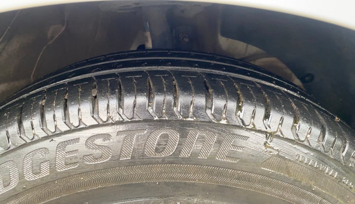 2023 Maruti Swift VXI, Petrol, Manual, 24,704 km, Right Front Tyre Tread