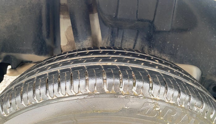 2023 Maruti Swift VXI, Petrol, Manual, 24,704 km, Right Rear Tyre Tread