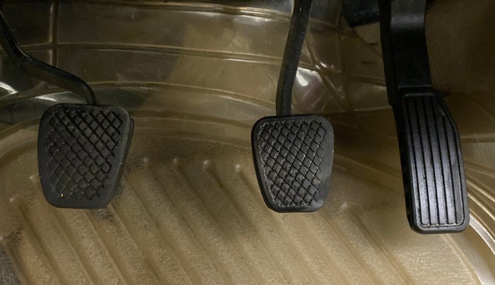 2014 Honda City V MT PETROL, Petrol, Manual, 82,084 km, Pedals