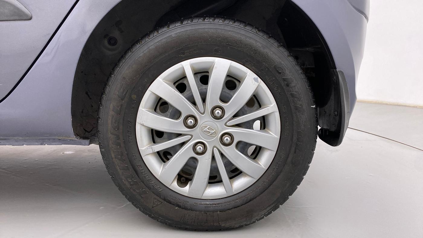 2014 Hyundai i10 SPORTZ 1.1, Petrol, Manual, 49,374 km, Left Rear Wheel