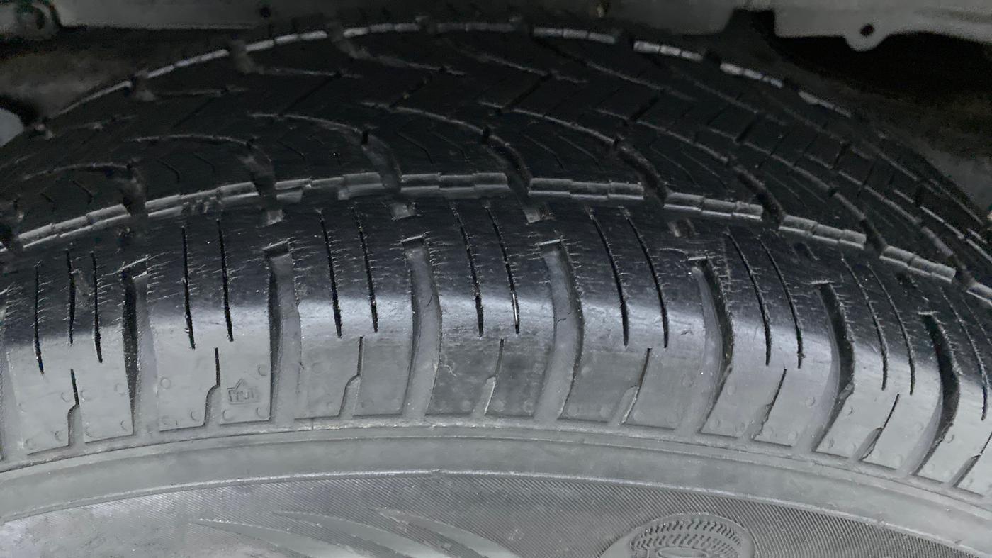 2019 Mahindra Scorpio S7 140 BHP 2WD, Diesel, Manual, 35,956 km, Left Rear Tyre Tread