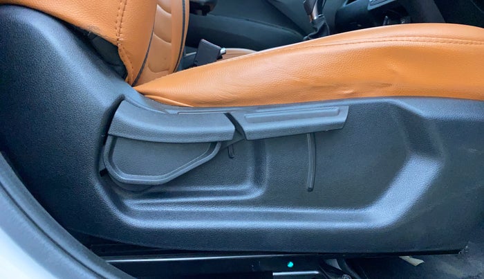 2025 Hyundai EXTER SX(O) 1.2 AMT, Petrol, Automatic, 6,674 km, Driver Side Adjustment Panel