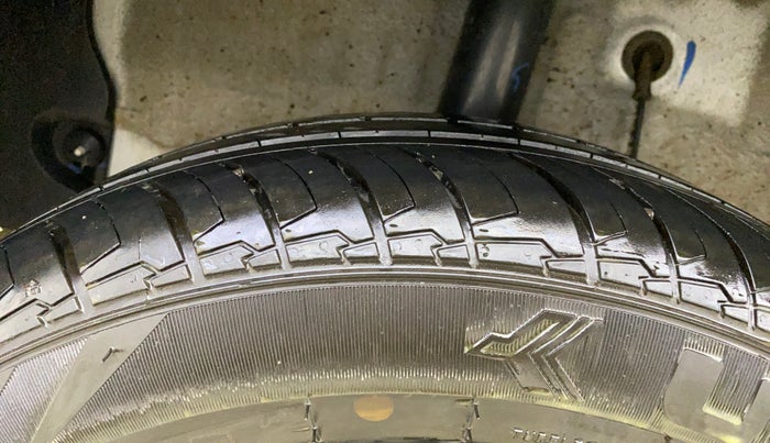 2025 Hyundai EXTER SX(O) 1.2 AMT, Petrol, Automatic, 6,674 km, Right Rear Tyre Tread