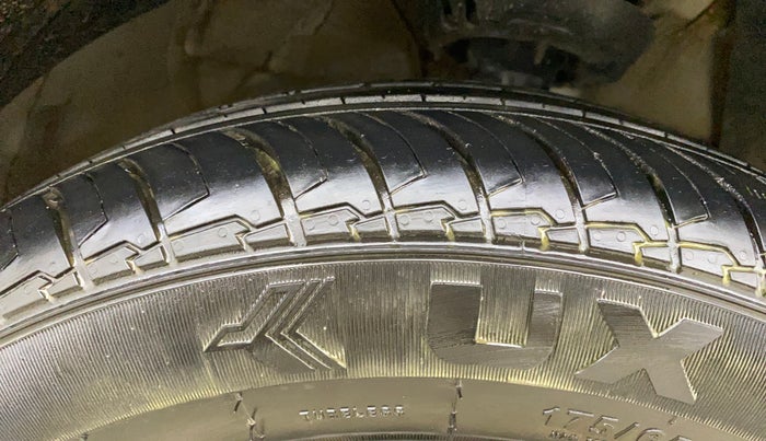 2025 Hyundai EXTER SX(O) 1.2 AMT, Petrol, Automatic, 6,674 km, Right Front Tyre Tread