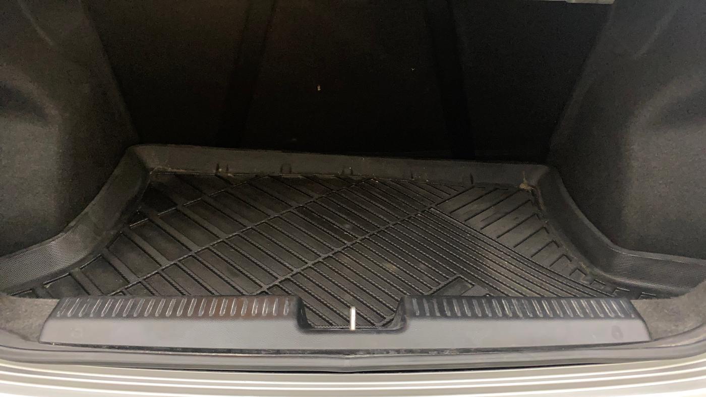 2022 Maruti Dzire ZXI AMT, Petrol, Automatic, 45,640 km, Boot Inside