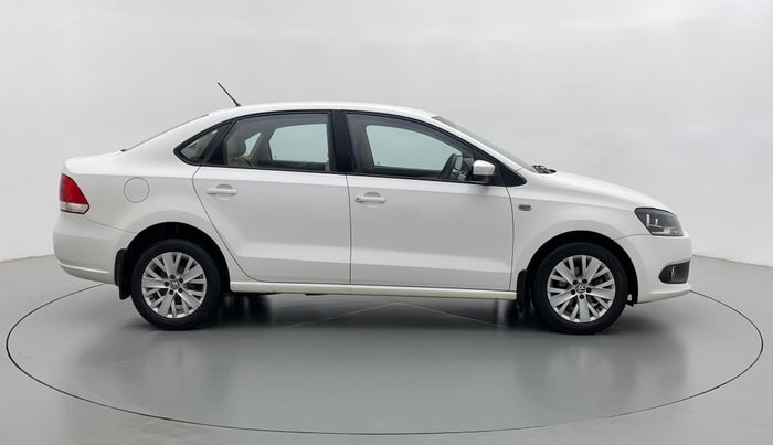 2015 Volkswagen Vento HIGHLINE PETROL, Petrol, Manual, 38,907 km, Right Side