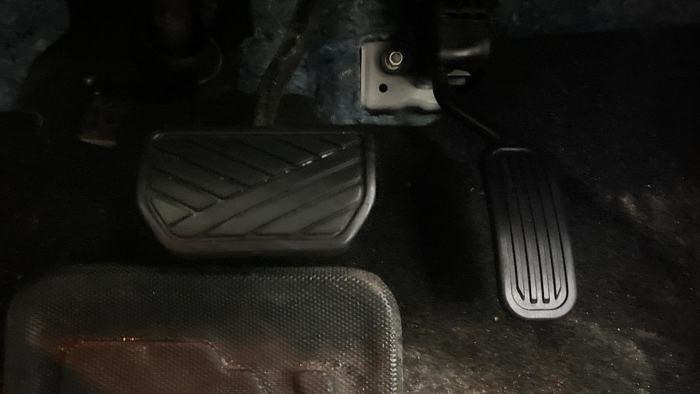 2025 Maruti Grand Vitara ZETA PLUS  HYBRID ECVT, Hybrid, Automatic, 43,315 km, Pedals
