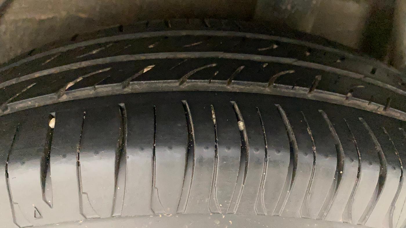2016 Maruti Celerio VXI AMT (O), Petrol, Automatic, 1,04,320 km, Left Rear Tyre Tread