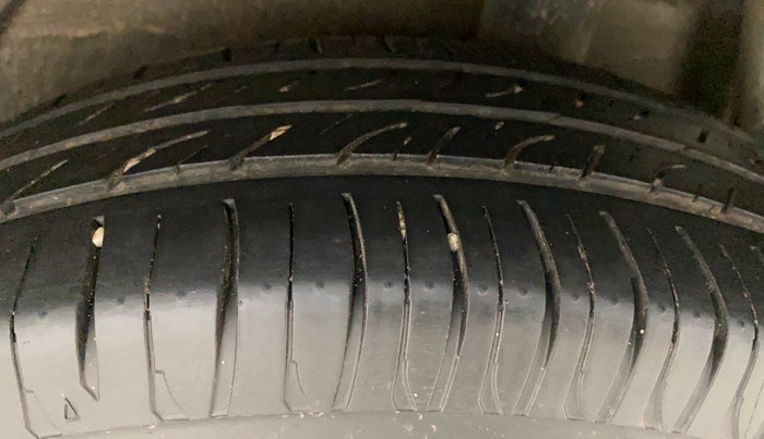 2016 Maruti Celerio VXI AMT (O), Petrol, Automatic, 1,04,320 km, Left Rear Tyre Tread