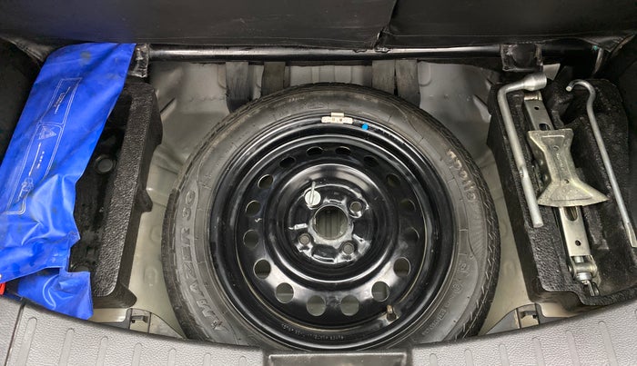 2015 Maruti Wagon R 1.0 VXI, Petrol, Manual, 33,403 km, Spare Tyre