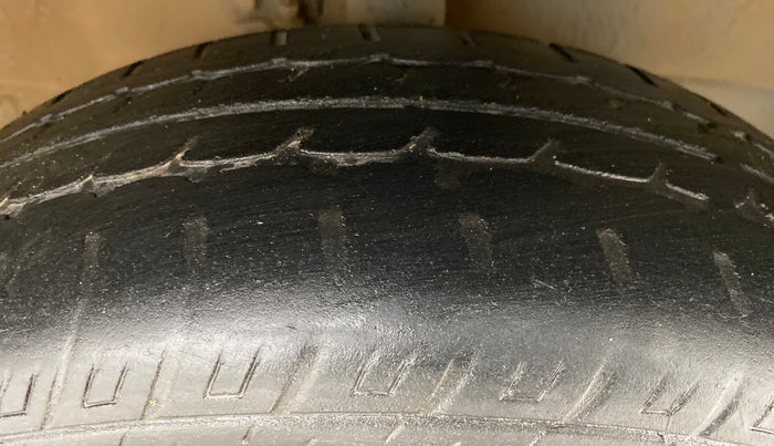 2015 Maruti Wagon R 1.0 VXI, Petrol, Manual, 33,403 km, Right Front Tyre Tread