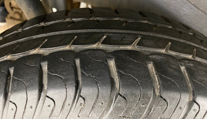 2015 Maruti Wagon R 1.0 VXI, Petrol, Manual, 33,403 km, Right Rear Tyre Tread
