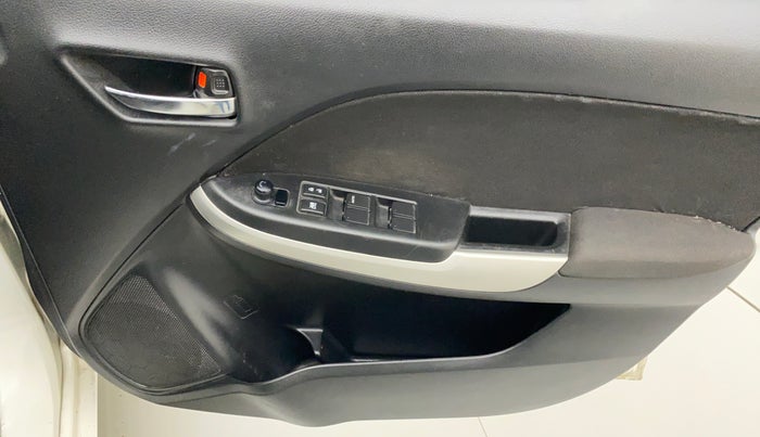 2015 Maruti Baleno DELTA PETROL 1.2, Petrol, Manual, 61,667 km, Driver Side Door Panels Control