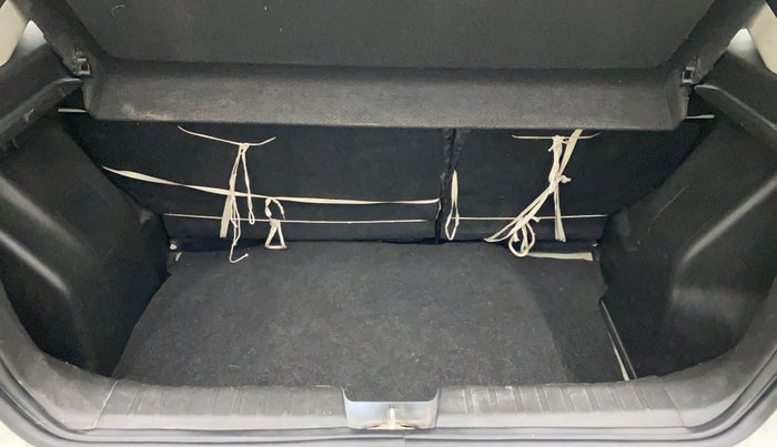 2015 Maruti Baleno DELTA PETROL 1.2, Petrol, Manual, 61,667 km, Boot Inside