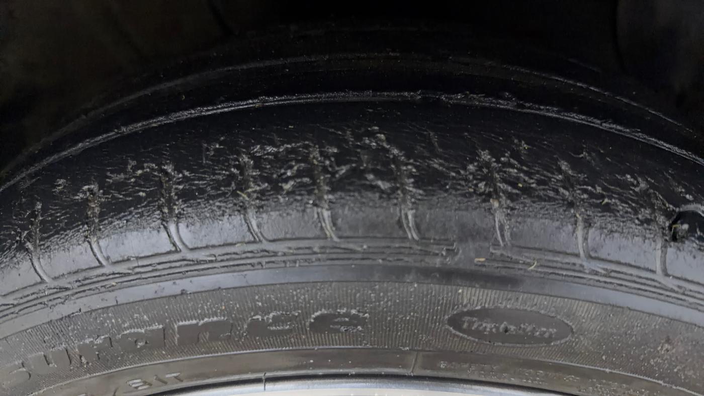 2020 Hyundai AURA SX PLUS 1.2 AMT, Petrol, Automatic, 59,321 km, Right Front Tyre Tread