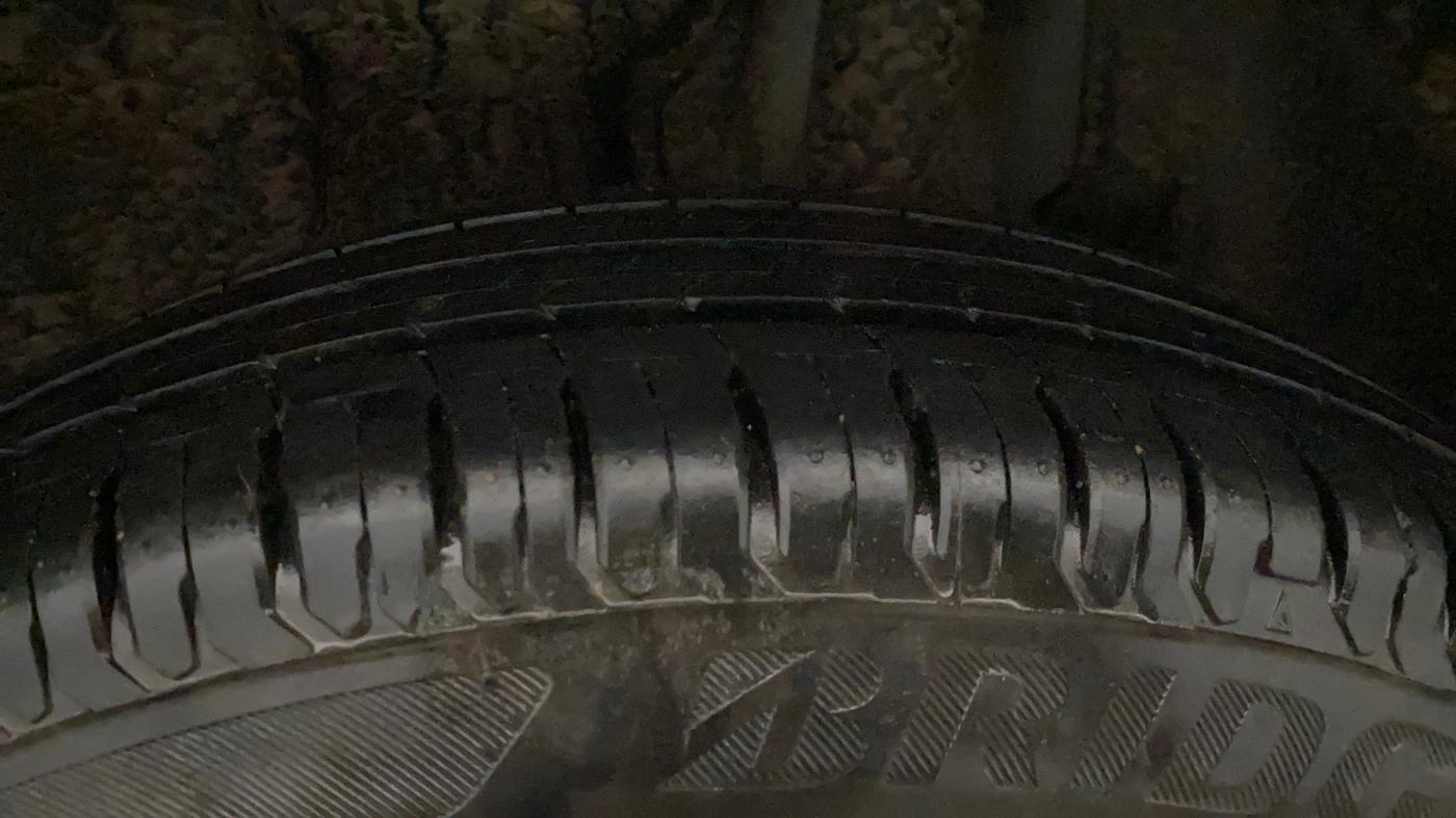 2024 Maruti Swift VXI 1.2L CNG, CNG, Manual, 32,868 km, Left Rear Tyre Tread