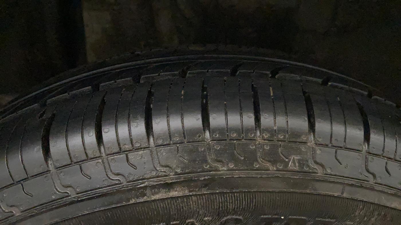 2024 Maruti Swift VXI 1.2L CNG, CNG, Manual, 32,868 km, Right Rear Tyre Tread
