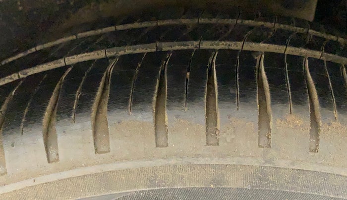2018 Maruti IGNIS DELTA 1.2 AMT, CNG, Automatic, 1,00,481 km, Left Rear Tyre Tread