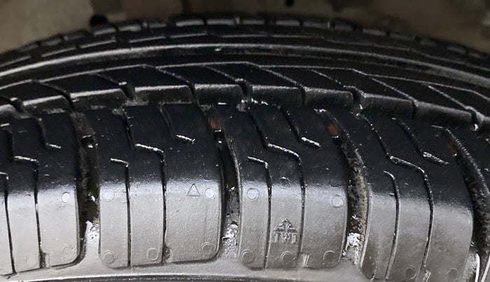 2012 Maruti Swift Dzire VXI, Petrol, Manual, 72,769 km, Right Front Tyre Tread