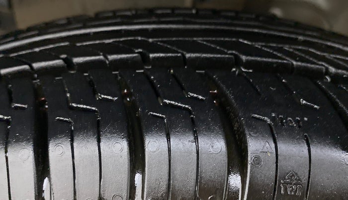 2012 Maruti Swift Dzire VXI, Petrol, Manual, 72,769 km, Left Front Tyre Tread