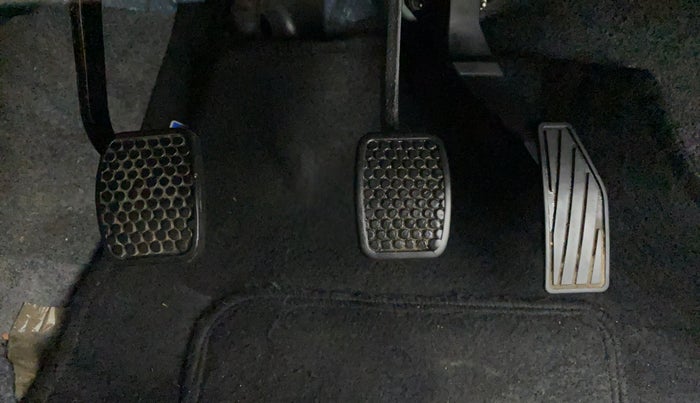 2020 Maruti Alto LXI, Petrol, Manual, 11,996 km, Pedals