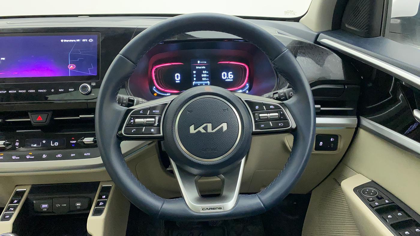 2022 KIA CARENS LUXURY PLUS 1.4 PETROL 6 STR, Petrol, Manual, 9,041 km, Steering Wheel Close Up