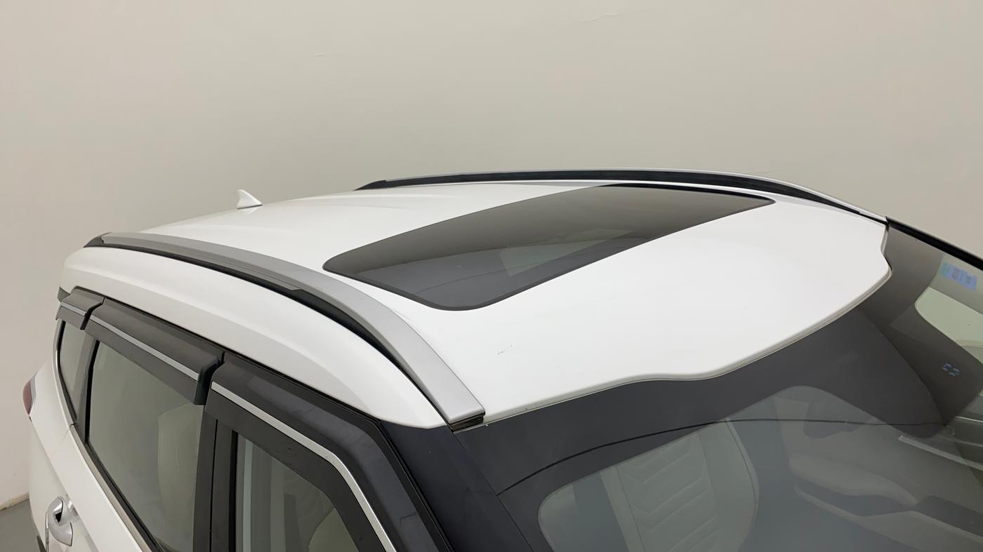 2022 KIA CARENS LUXURY PLUS 1.4 PETROL 6 STR, Petrol, Manual, 9,041 km, Roof