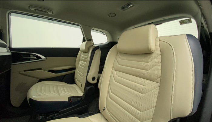 2022 KIA CARENS LUXURY PLUS 1.4 PETROL 6 STR, Petrol, Manual, 9,041 km, Right Side Rear Door Cabin