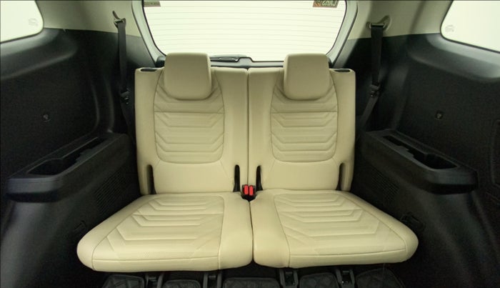 2022 KIA CARENS LUXURY PLUS 1.4 PETROL 6 STR, Petrol, Manual, 9,041 km, Third Seat Row ( optional )