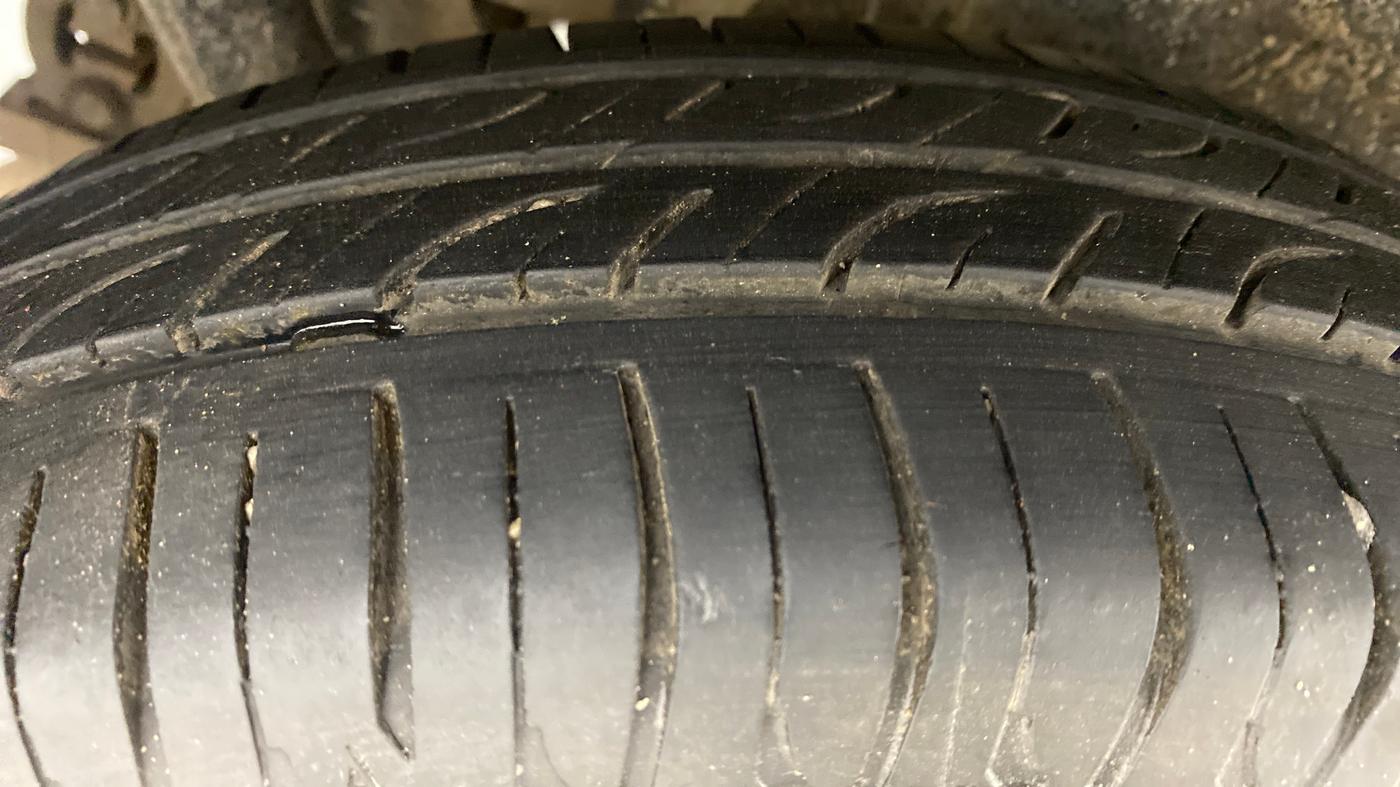 2014 Maruti Wagon R 1.0 VXI, Petrol, Manual, 90,433 km, Right Rear Tyre Tread