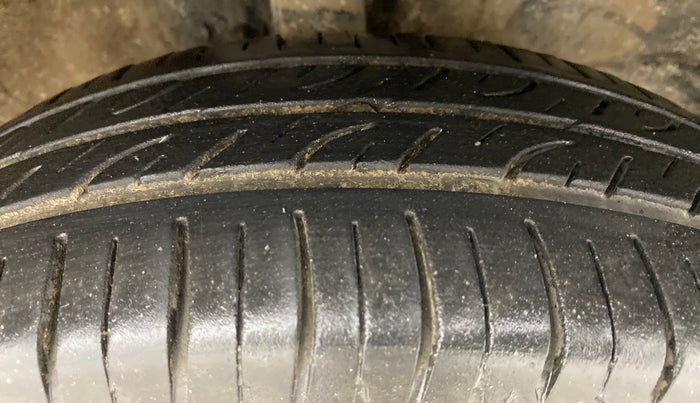 2014 Maruti Wagon R 1.0 VXI, Petrol, Manual, 90,433 km, Right Front Tyre Tread