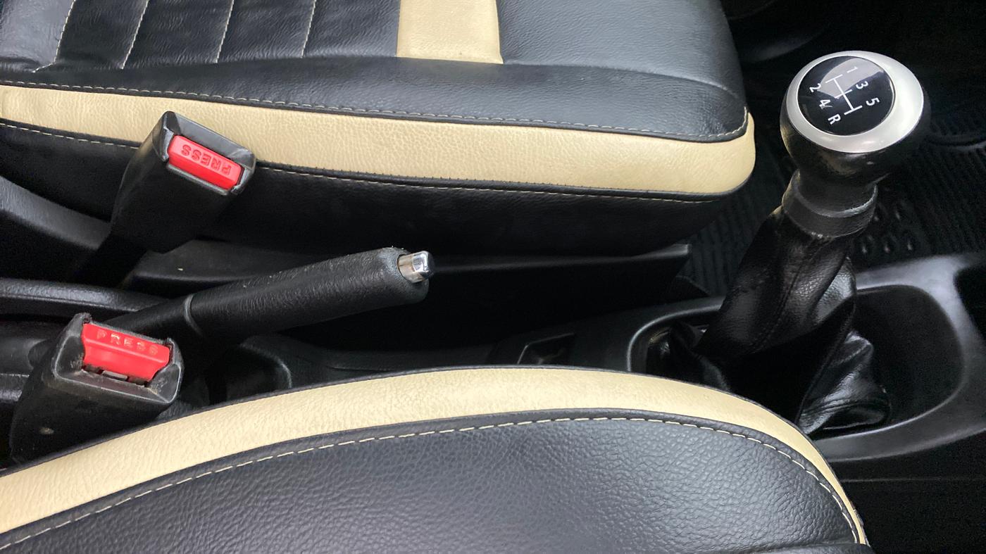 2014 Maruti Wagon R 1.0 VXI, Petrol, Manual, 90,433 km, Gear Lever