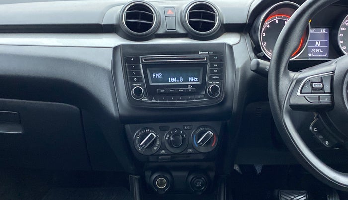 2018 Maruti Swift VXI AMT D, Petrol, Automatic, 25,412 km, Air Conditioner