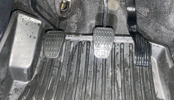 2024 Tata NEXON SMART+ SUNROOF 1.2 PETROL, Petrol, Manual, 21,501 km, Pedals