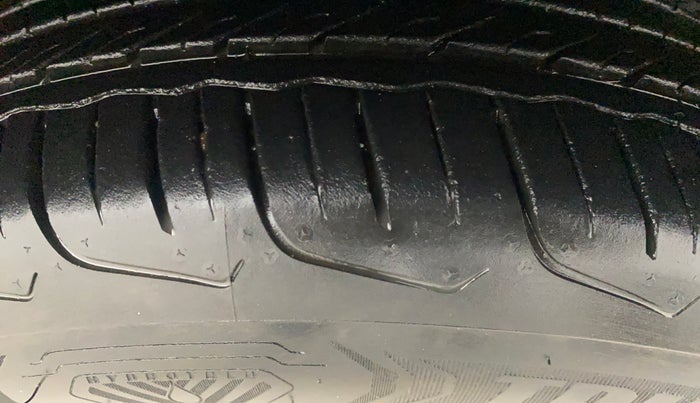 2024 Tata NEXON SMART+ SUNROOF 1.2 PETROL, Petrol, Manual, 21,501 km, Right Front Tyre Tread