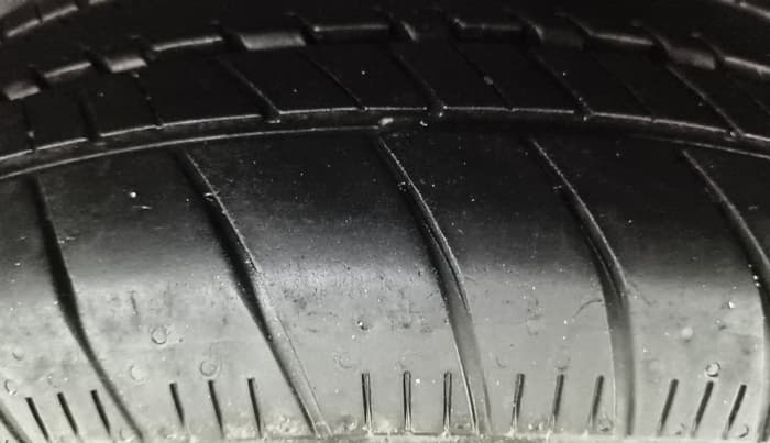 2012 Maruti Ertiga VDI, Diesel, Manual, 85,918 km, Left Rear Tyre Tread