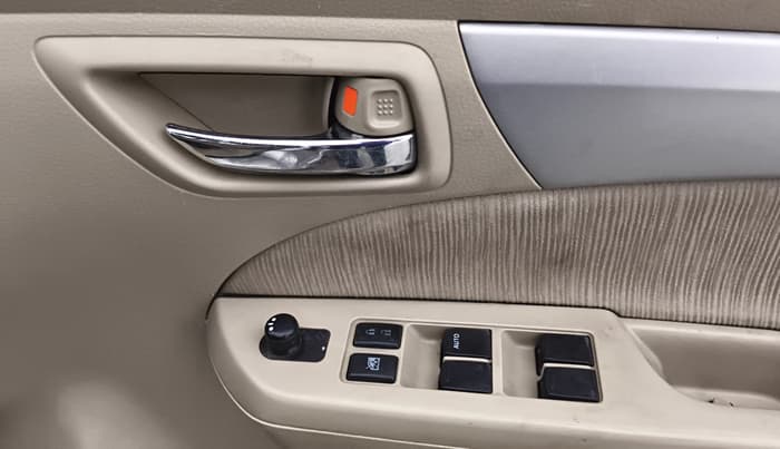 2012 Maruti Ertiga VDI, Diesel, Manual, 85,918 km, Driver Side Door Panels Control
