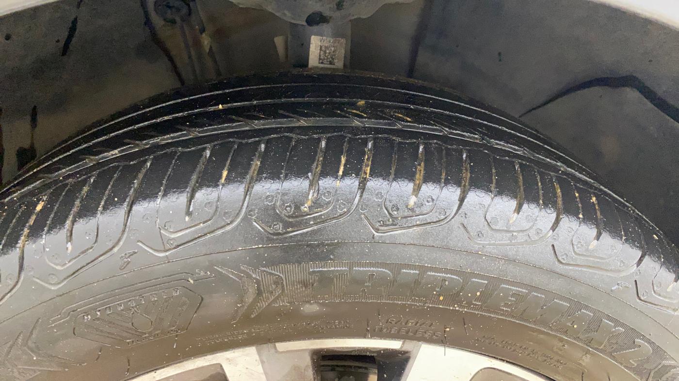 2023 Skoda SLAVIA STYLE 1.0L TSI AT, Petrol, Automatic, 55,024 km, Right Front Tyre Tread