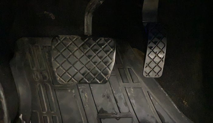 2023 Skoda SLAVIA STYLE 1.0L TSI AT, Petrol, Automatic, 54,830 km, Pedals