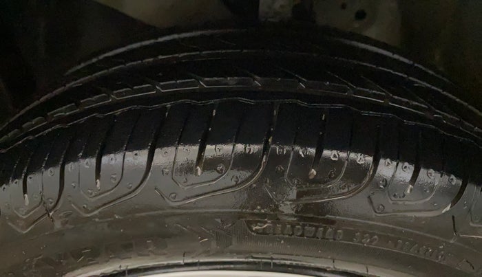 2015 Honda Amaze 1.2L I-VTEC S, Petrol, Manual, 42,502 km, Left Front Tyre Tread