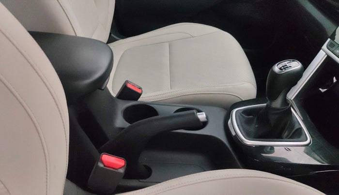 2022 KIA SELTOS HTK PLUS 1.5 DIESEL IMT, Diesel, Manual, 44,882 km, Gear Lever