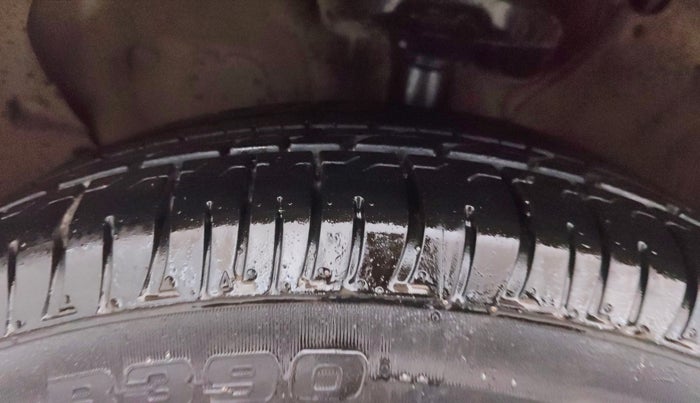 2022 KIA SELTOS HTK PLUS 1.5 DIESEL IMT, Diesel, Manual, 44,882 km, Left Front Tyre Tread