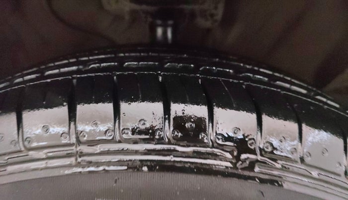 2022 KIA SELTOS HTK PLUS 1.5 DIESEL IMT, Diesel, Manual, 44,882 km, Right Front Tyre Tread